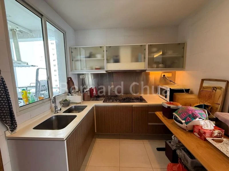 3 Bed Condo for Rent in  The Sea View - Image 1