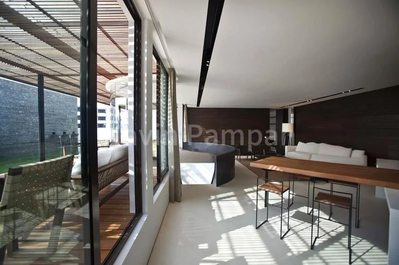 5 Bed Condo for Rent in Beverly Hill - Image 10