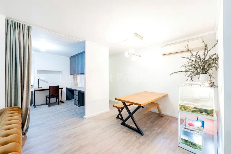 Executive HDB for Sale in 960 Hougang Avenue 9 - Image 4