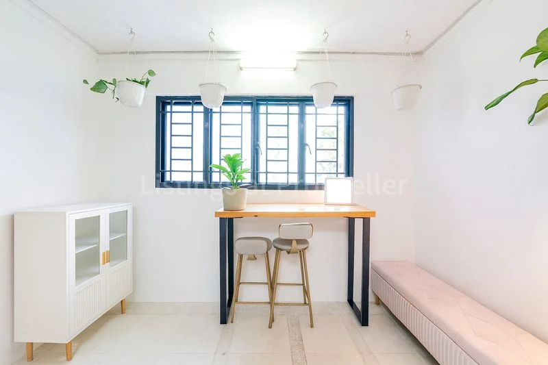 Executive HDB for Sale in 960 Hougang Avenue 9 - Image 7