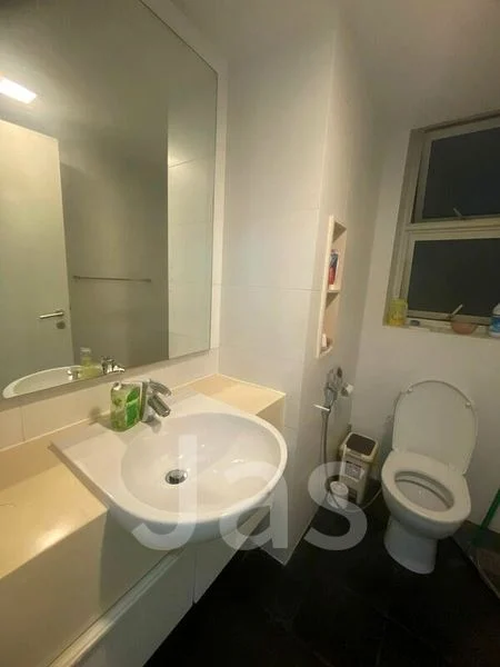 3 Bed Condo for Rent in  The Esparis - Image 2