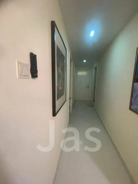 3 Bed Condo for Rent in  The Esparis - Image 8