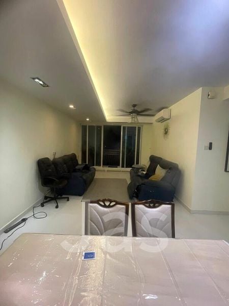 3 Bed Condo for Rent in  The Esparis - Image 10