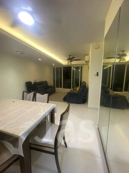 3 Bed Condo for Rent in  The Esparis - Image 9