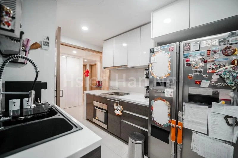 3 Bed Executive Condo for Sale in  Twin Fountains - Image 5