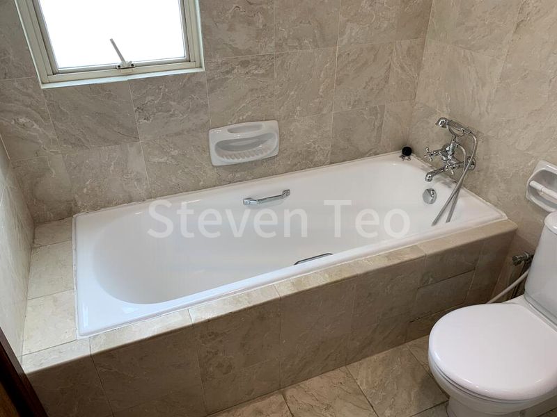 2 Bed Apartment (Condo) for Rent in Burlington Square - Image 9