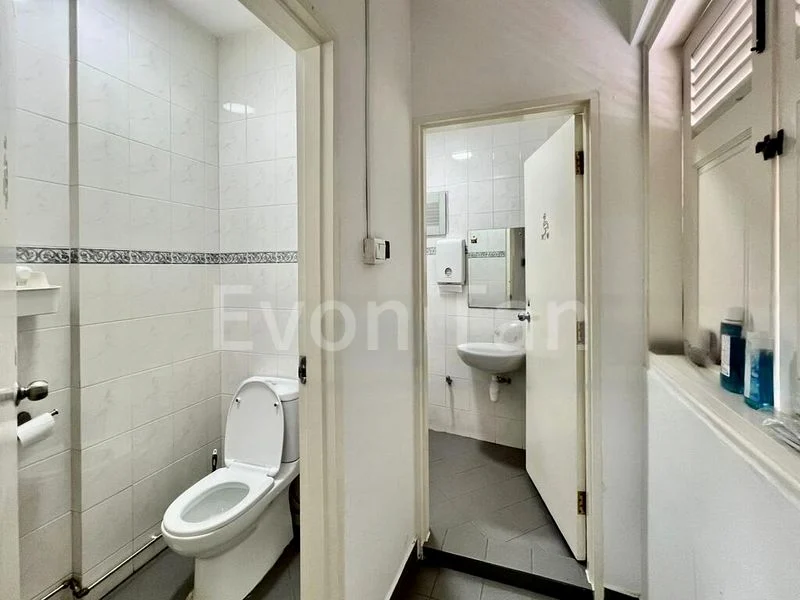 Office for Rent: Charming Shophouse | Telok Ayer Area | CBD, MRT, Amoy Food Centre - Image 17