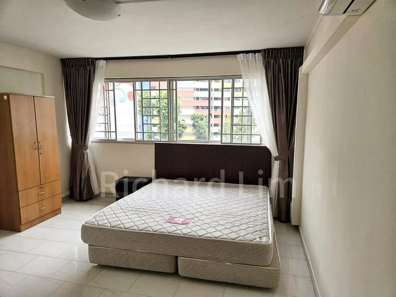 5 Room (5I) HDB for Rent in  798 Yishun Ring Road - Image 1