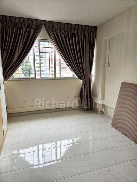 5 Room (5I) HDB for Rent in  798 Yishun Ring Road - Image 9