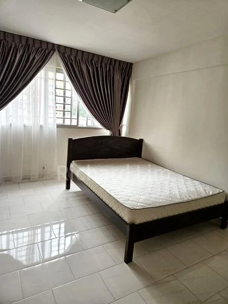 5 Room (5I) HDB for Rent in  798 Yishun Ring Road - Image 2