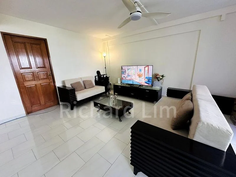 5 Room (5I) HDB for Rent in  798 Yishun Ring Road - Image 11
