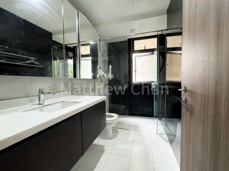 2 Bed Condo for Sale in  Palm Isles - Image 2