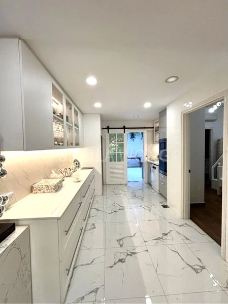 4 Bed Terraced House (Landed) for Sale in  St Nicholas View - Image 7