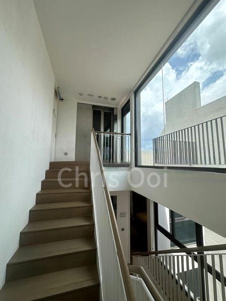 5 Bed Terraced House (Landed) for Sale in  POLLEN LANE - Image 15