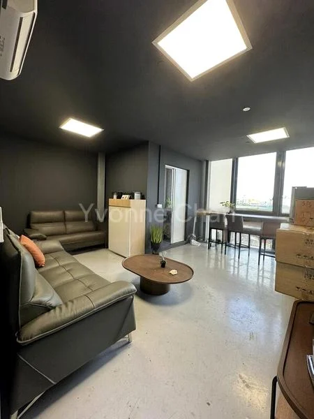 REVV: Factory / Workshop (B2) for Rent: 1,200 Sqft Industrial Shop, 24' Clear, on 8th Street, Phoenix - Image 4