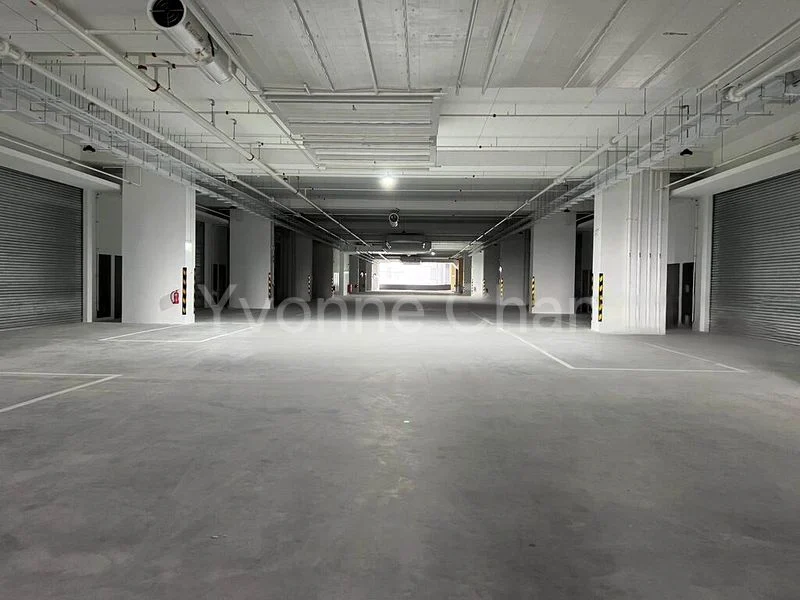 REVV: Factory / Workshop (B2) for Rent: 1,200 Sqft Industrial Shop, 24' Clear, on 8th Street, Phoenix - Image 2