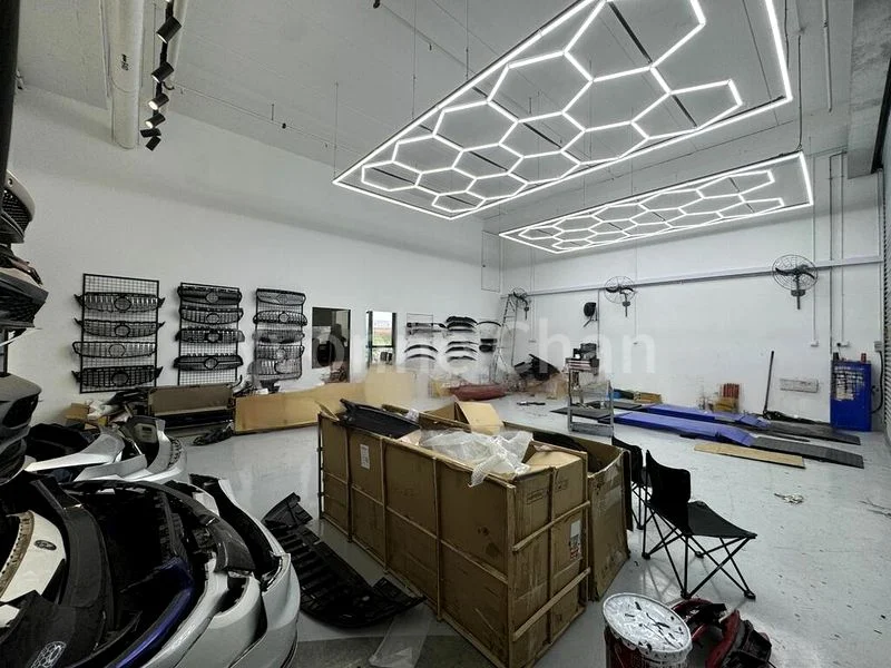 REVV: Factory / Workshop (B2) for Rent: 1,200 Sqft Industrial Shop, 24' Clear, on 8th Street, Phoenix - Image 5