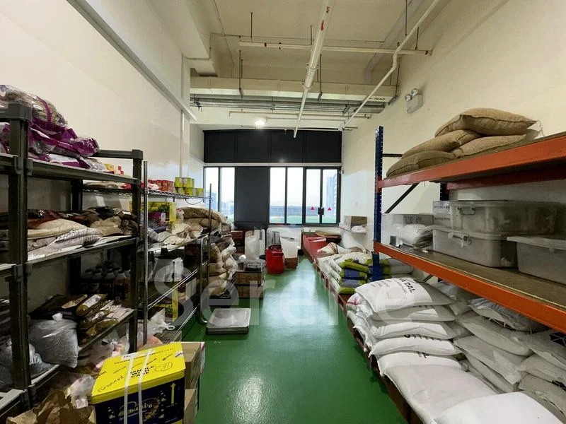 Light Industrial (B1) for Rent: "Harper Point - Image 1