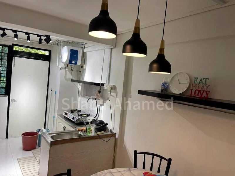 3 Room (3I) HDB for Rent in  118 Lorong 1 Toa Payoh - Image 3