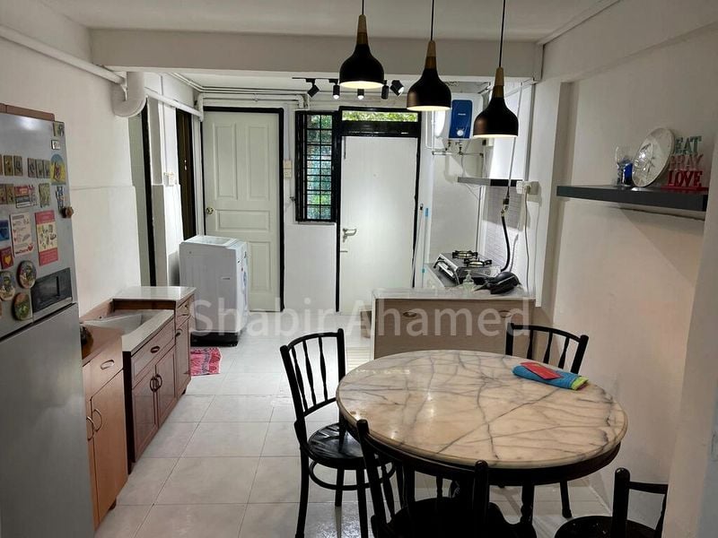 3 Room (3I) HDB for Rent in  118 Lorong 1 Toa Payoh - Image 2