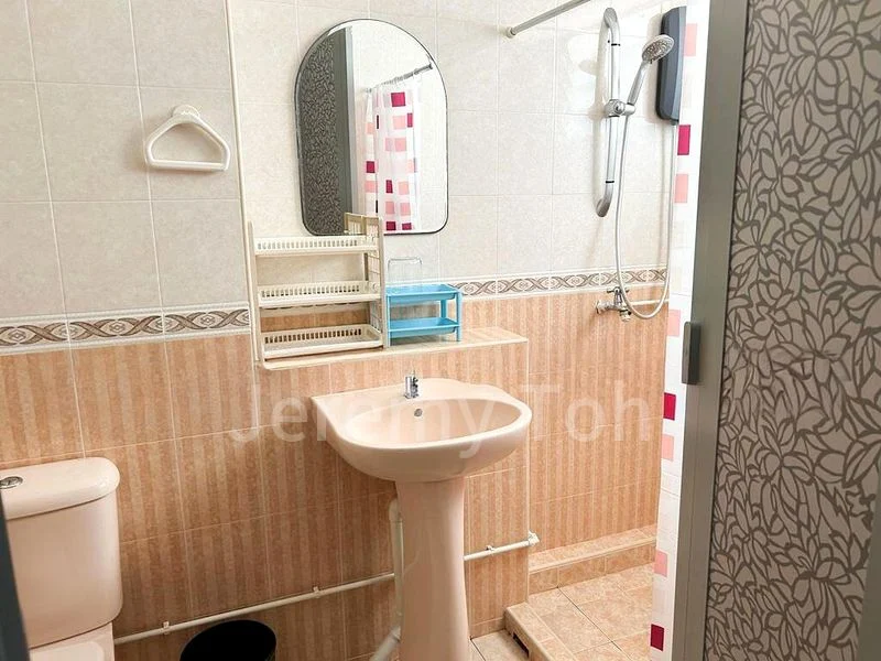 4 Room (4A) HDB for Sale in 514 Pasir Ris Street 52 - Image 4