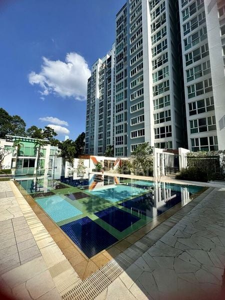 3 Bed Executive Condo for Sale in  The Dew - Image 6