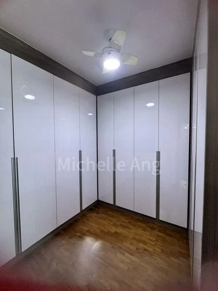 3 Bed Executive Condo for Sale in  The Dew - Image 10