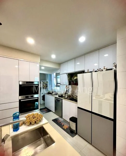 3 Bed Executive Condo for Sale in  The Dew - Image 15