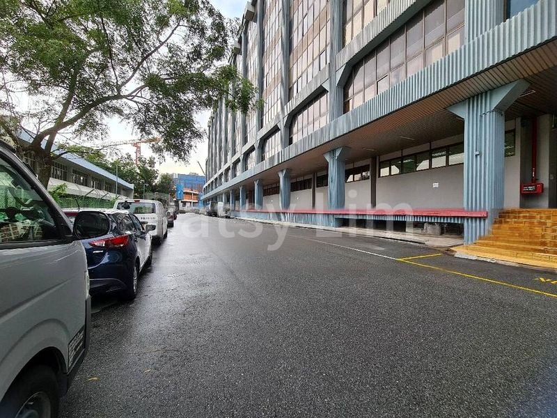 Light Industrial (B1) for Sale: Sindo Industrial Building - Image 2