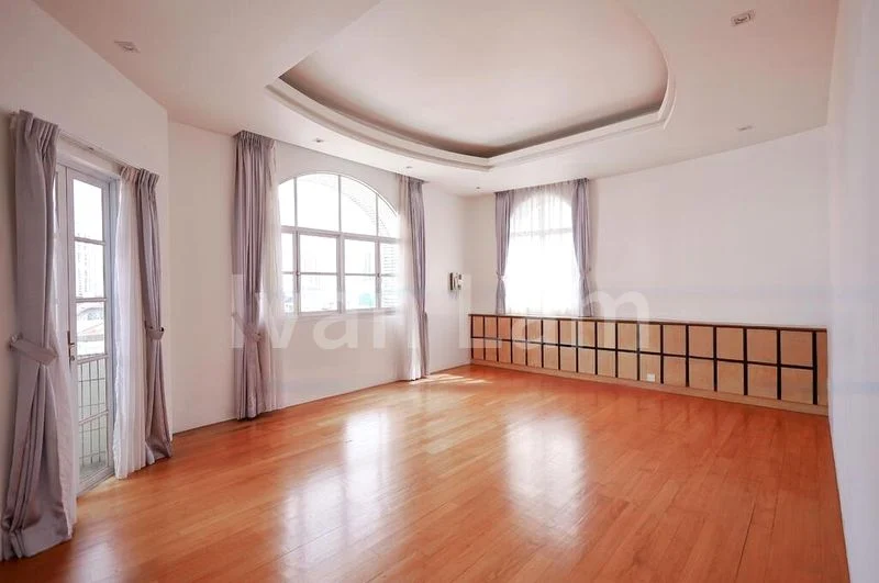 6 Bed Semi-Detached House (Landed) for Sale in Sennett Avenue - Image 5