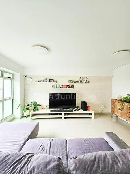 5 Room (5I) HDB for Sale in  176C Edgefield Plains - Image 2