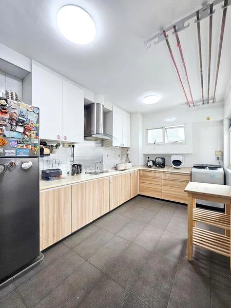 5 Room (5I) HDB for Sale in  176C Edgefield Plains - Image 5