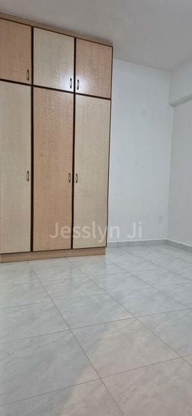 5 Room (5I) HDB for Rent in  299B Compassvale Street - Image 3