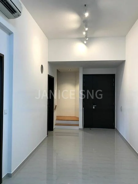 3 Bed Condo for Sale in  Carpmael Thirty-Eight - Image 1