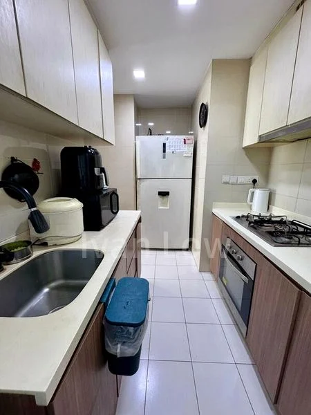 3 Bed Executive Condo for Sale in  Watercolours - Image 8