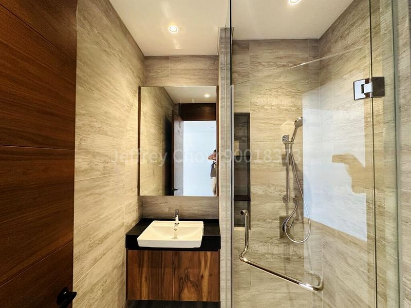 5 Bed Terraced House (Landed) for Sale in  Whitley Road - Image 8