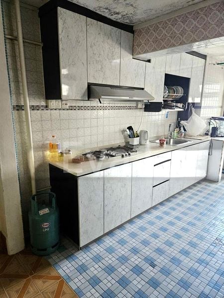 Common Room (HDB) for Rent in  2 Holland Avenue - Image 5