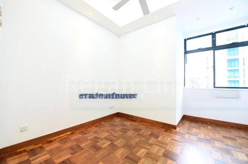 5 Bed Condo for Rent in  Spring Grove - Image 6