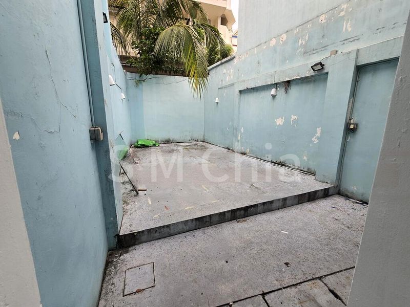 Other Retail for Rent: River Valley - Image 2