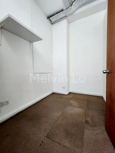 Light Industrial (B1) for Sale: E-Centre @ Redhill - Image 2