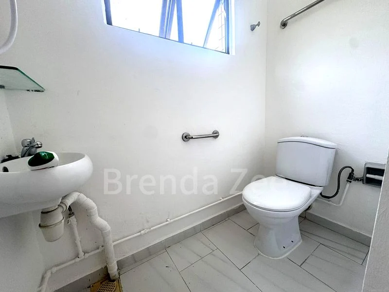 4 Bed Bungalow (Landed) for Rent in Frankel Estate - Image 9