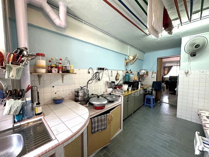 3 Room (3S) HDB for Sale in  269 Yishun Street 22 - Image 3