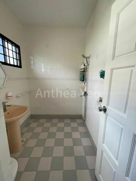 4 Bed Semi-Detached House (Landed) for Rent in  Bukit Loyang Estate - Image 13