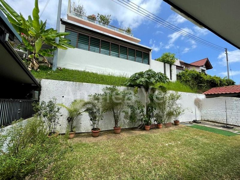 4 Bed Semi-Detached House (Landed) for Rent in  Bukit Loyang Estate - Image 1
