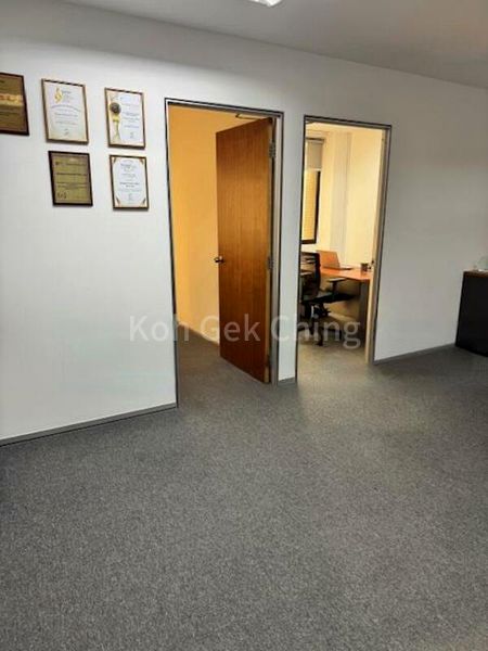 Office for Rent: Tong Eng Building - Image 2