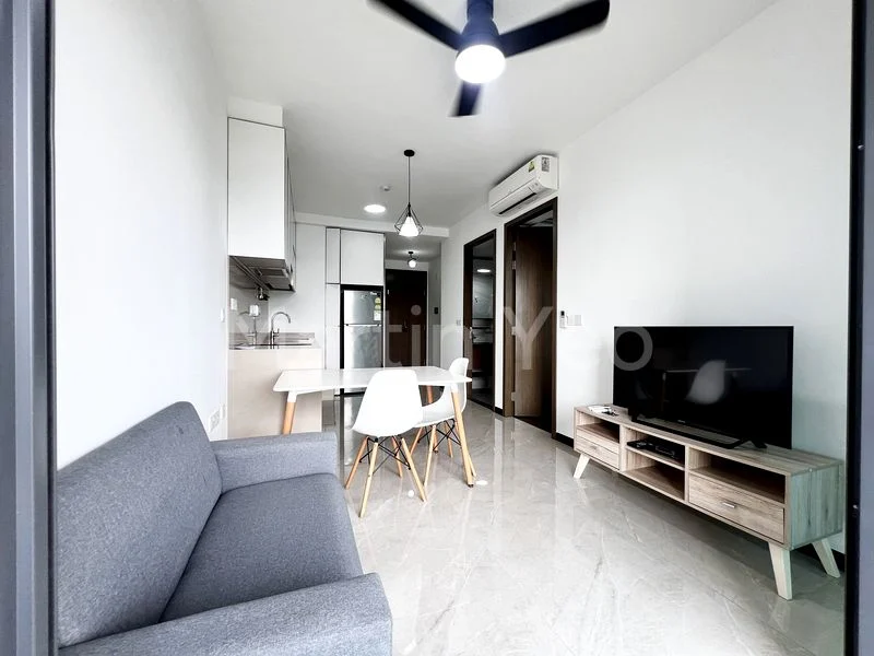 1 Bed Apartment (Condo) for Sale in Normanton Park - Image 2