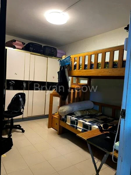 4 Room (4NG) HDB for Sale in  124 Yishun Street 11 - Image 3