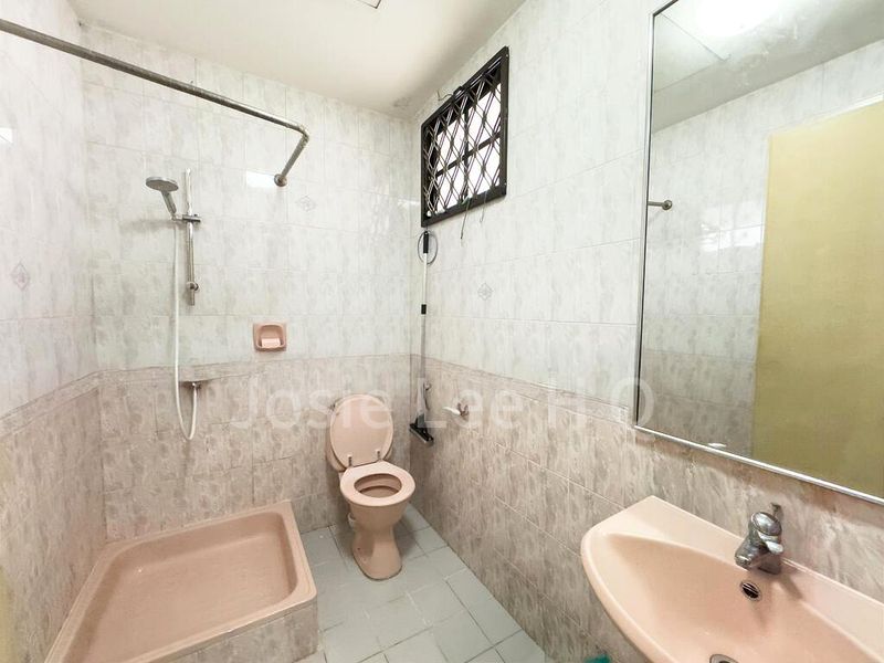 Master Room (Landed) for Rent in Jurong West Street 93 - Image 2