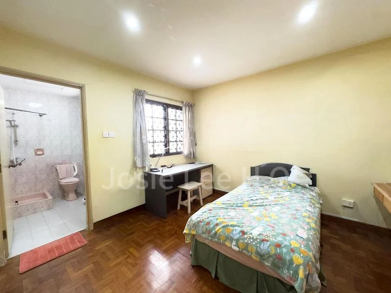 Master Room (Landed) for Rent in Jurong West Street 93 - Image 1