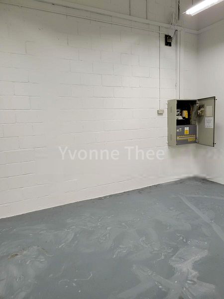 Light Industrial (B1) for Sale: Lam Soon Industrial Building - Image 7